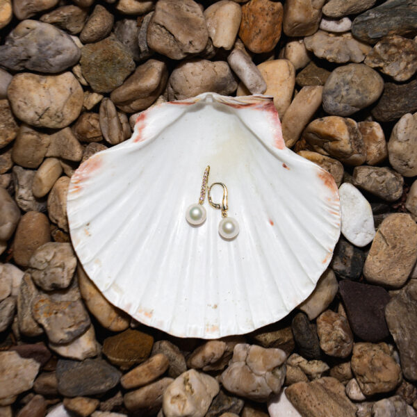 8-8.5 AAA White Freshwater Pearl and Diamond Dangle Earrings