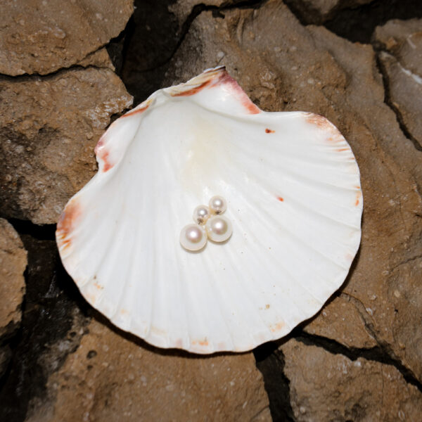 8+10mm White Freshwater Pearl Earrings