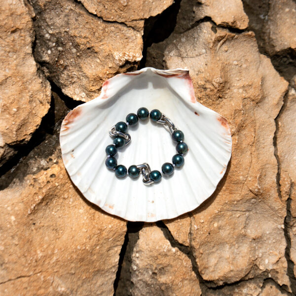 8-9mm AA+ Green-Blue Metallic Freshwater Pearl Bracelet