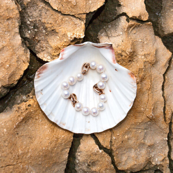 12mm AA+ White Freshwater Pearl Bracelet