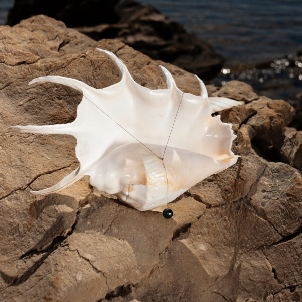 14mm AA+ Dark Green-Blue Freshwater Pearl Pendant with Chain