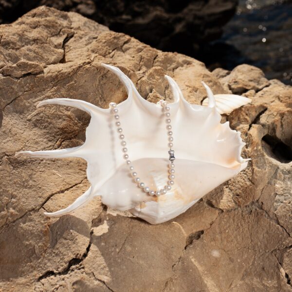 8-8.5mm A White Freshwater Pearl Necklace